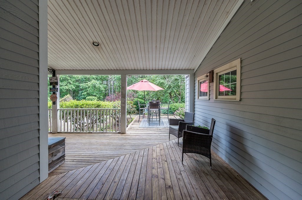 227 8 Lots Road Sutton, MA 01590 - Photo 29 of 42