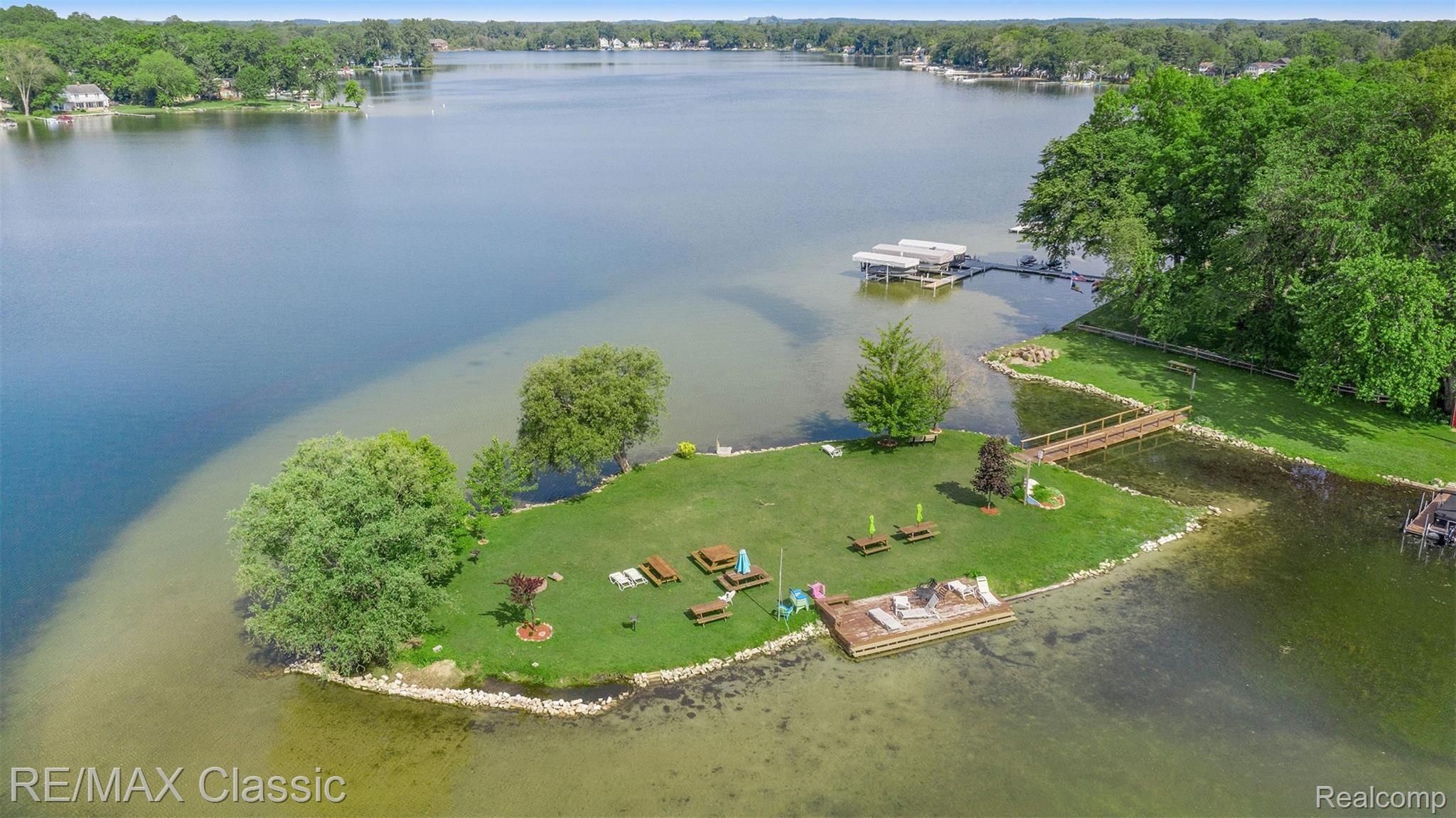 1820 Union Lake Road Commerce Township, MI 48382 - Photo 25 of 47 Long Lake Association Island