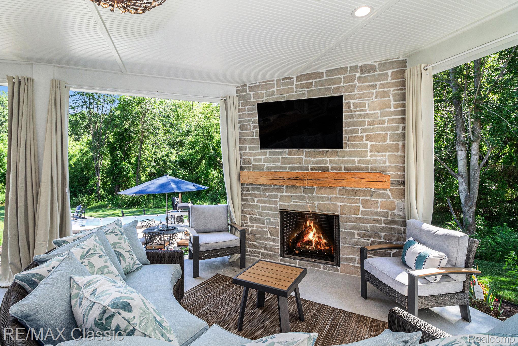 7888 North Territorial Road Dexter, MI 48130 - Photo 16 of 18 Cozy areas inside and out