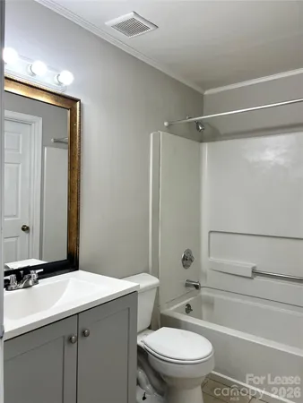 $1,590 | 9616 Vinca Circle, Unit B, Charlotte, NC 28213