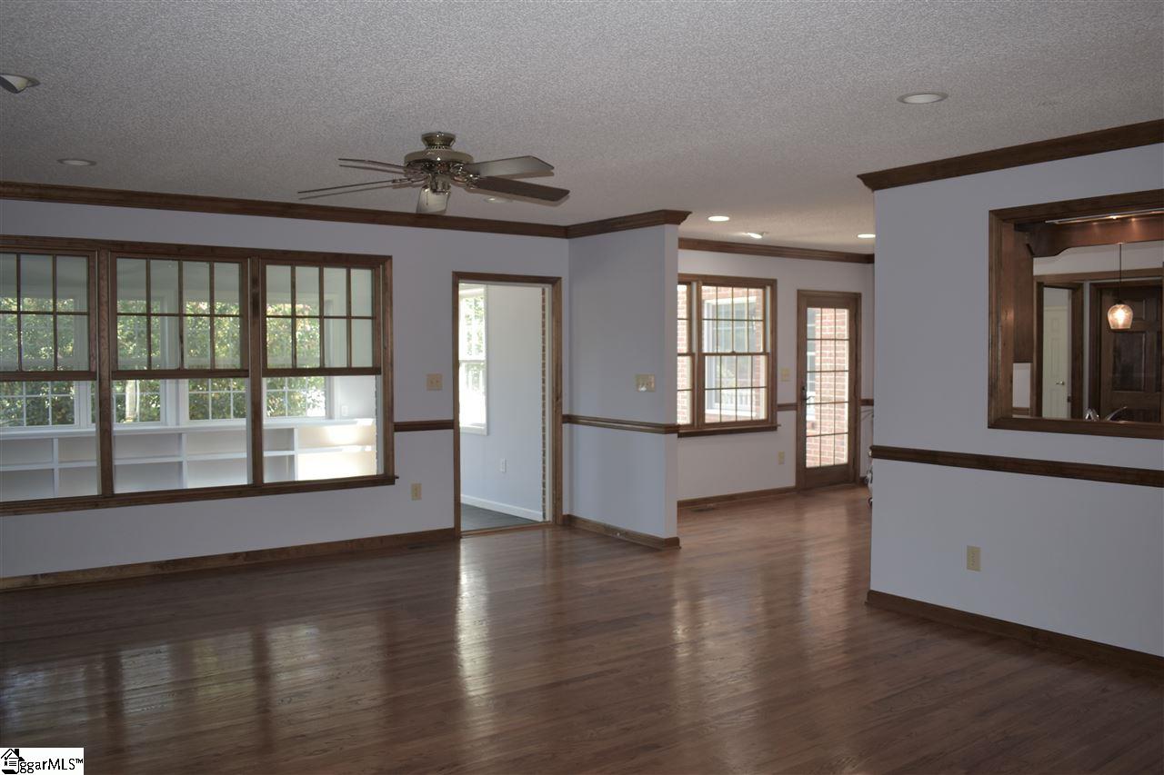 215 Woods Road Greer, SC 29650 - Photo 14 of 36 Gallery Image 14