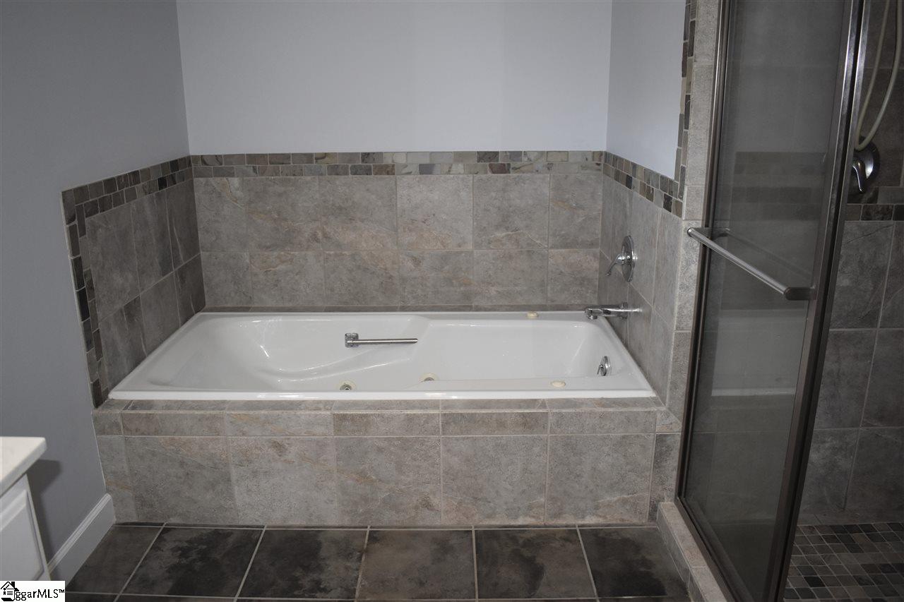 215 Woods Road Greer, SC 29650 - Photo 27 of 36 Gallery Image 27