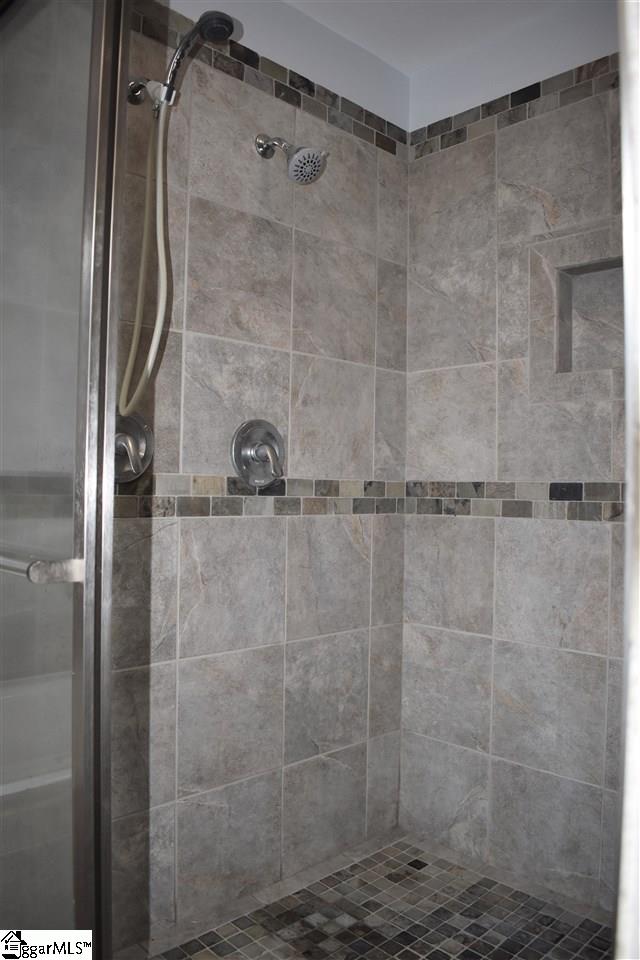 215 Woods Road Greer, SC 29650 - Photo 29 of 36 Gallery Image 29