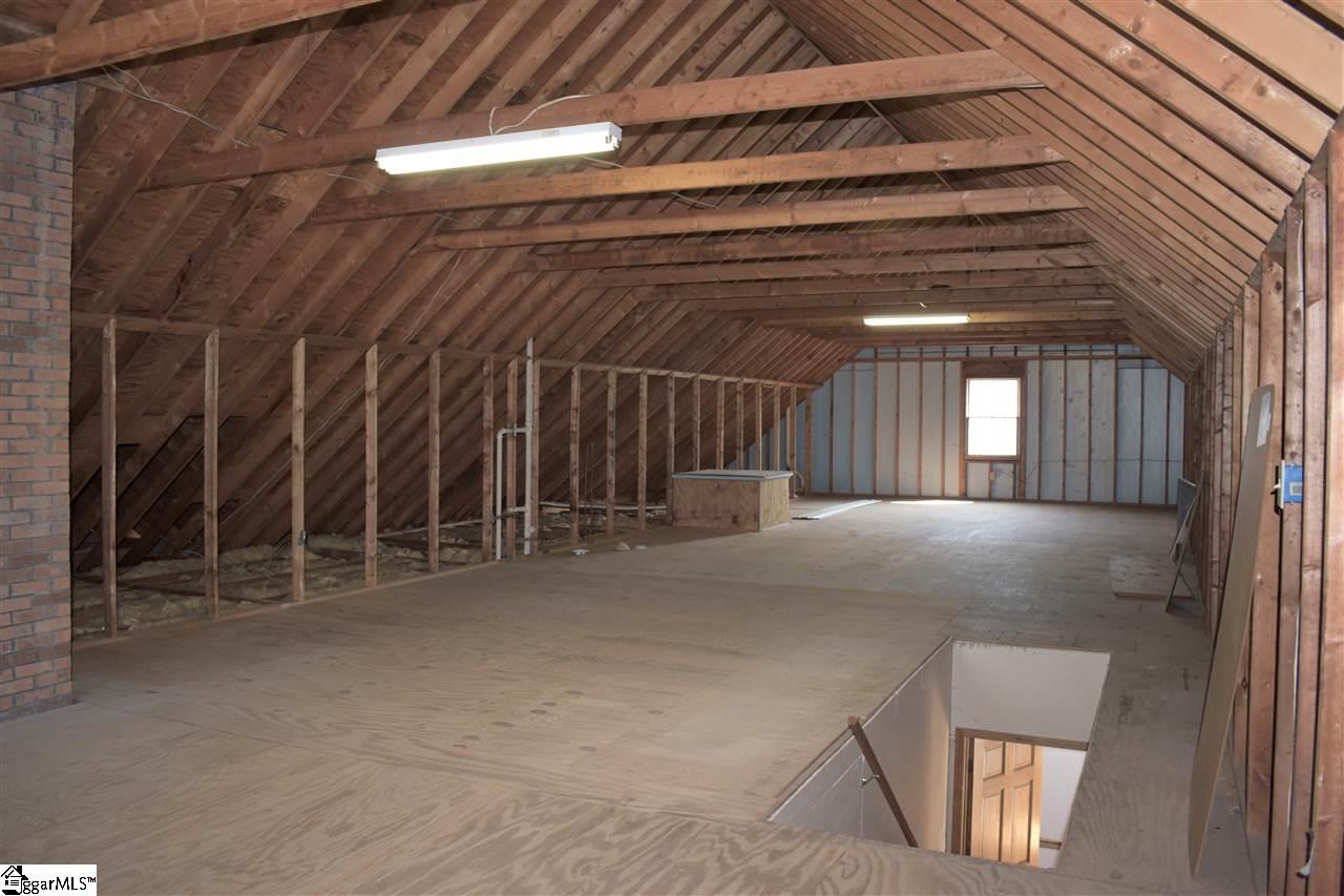 215 Woods Road Greer, SC 29650 - Photo 32 of 36 Gallery Image 32