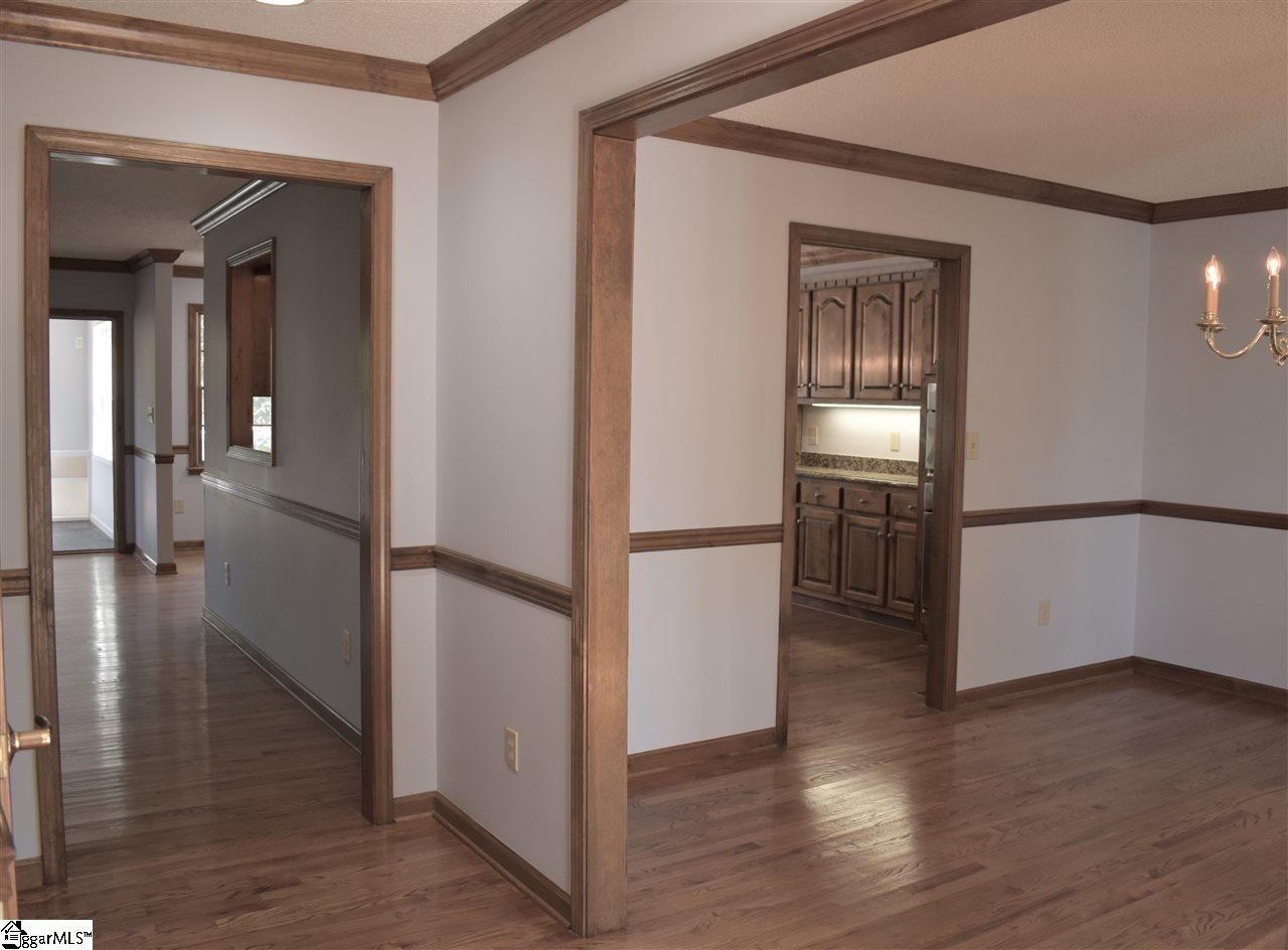 215 Woods Road Greer, SC 29650 - Photo 5 of 36 Gallery Image 5