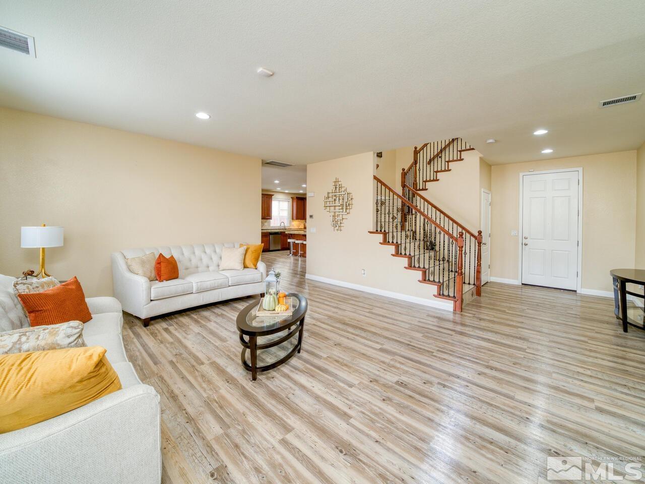 455 Luciana Drive Reno, NV 89521 - Photo 3 of 25 Photo 3