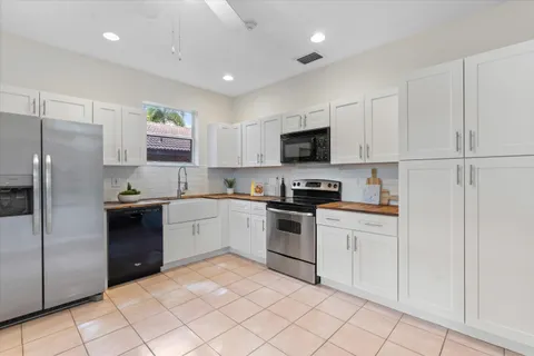 $600,000 | 4155 Northwest 1st Court, Delray Beach, FL 33445