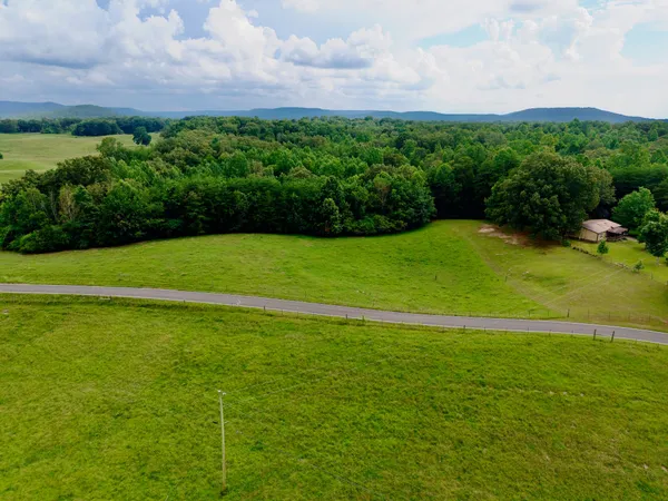 $89,000 | 1 Barlow Road West, Rock Island, TN 38581