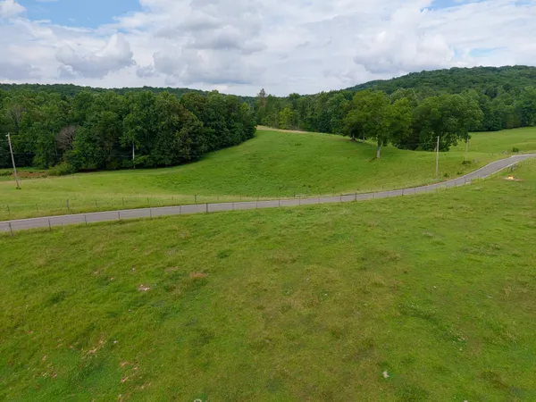 $89,000 | 1 Barlow Road West, Rock Island, TN 38581