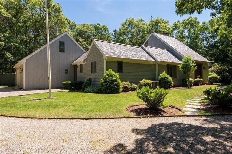 81 Leonard Road Osterville, MA 02655 - Photo 4 of 19 a front view of a house with garden