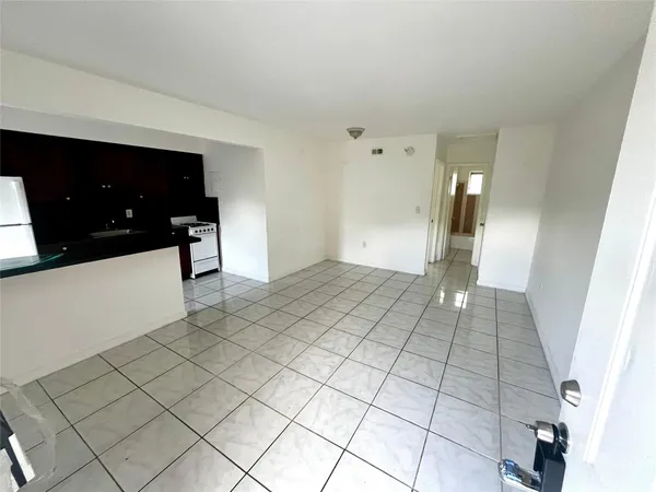 $1,450 | 751 Northeast 83rd Terrace, Unit 18, Miami, FL 33138