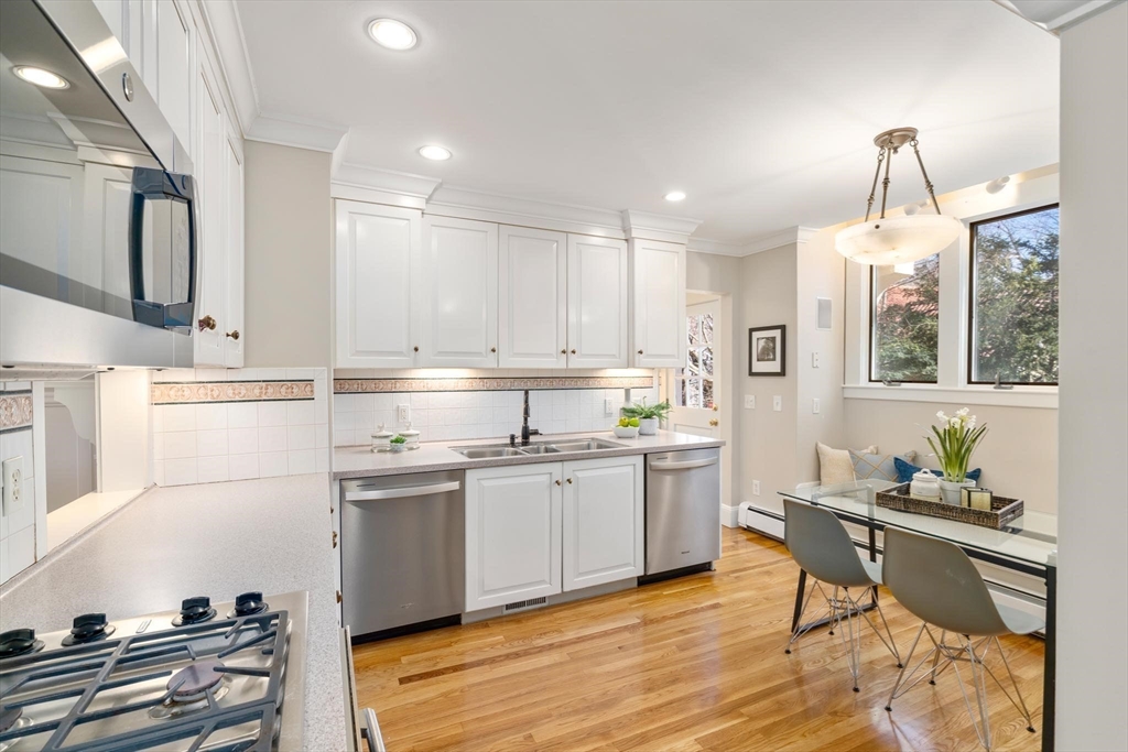 47 Cotswold Road Brookline, MA 02445 - Photo 9 of 30