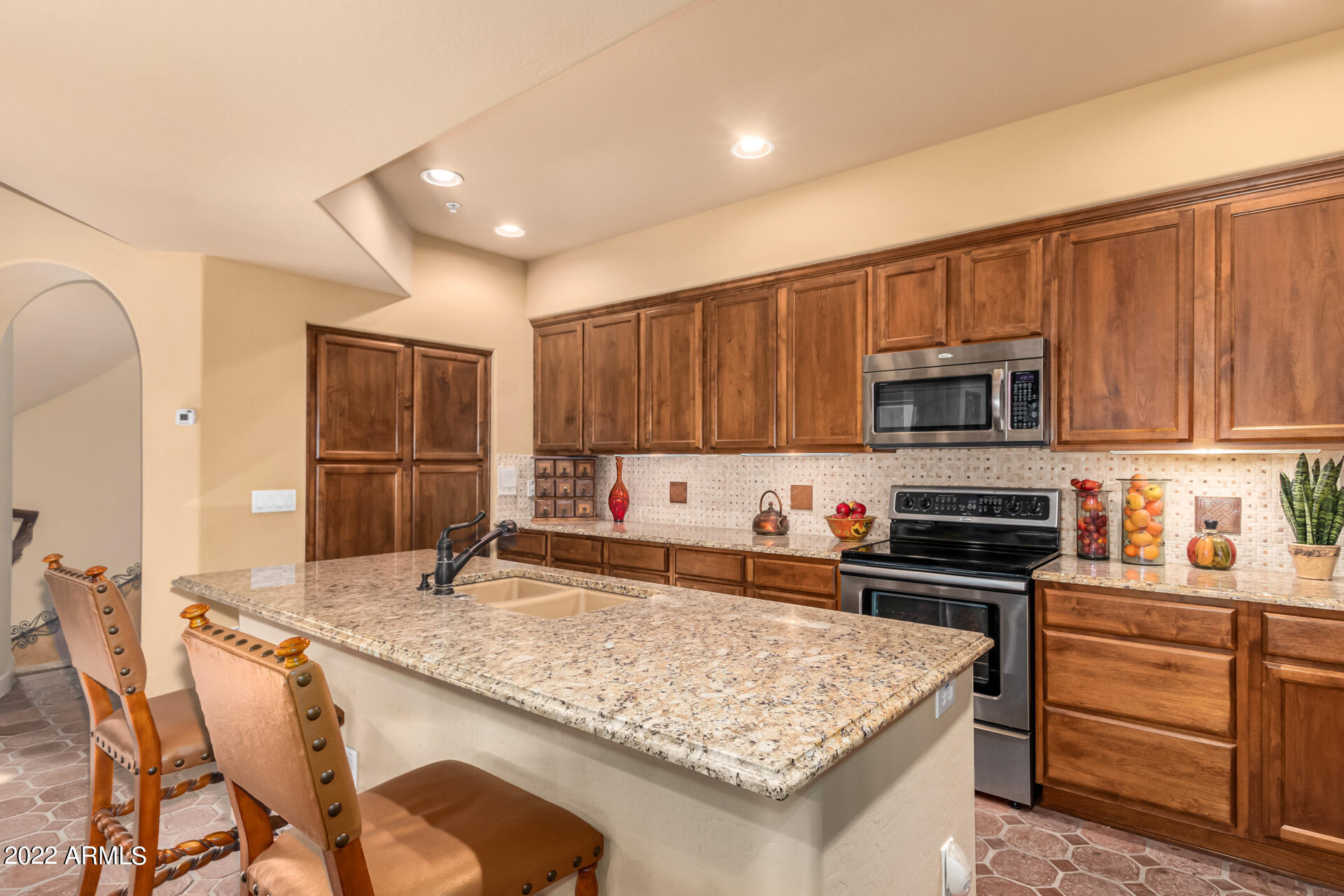 3935 East Rough Rider Road, Unit 1379 Phoenix, AZ 85050 - Photo 8 of 39 Kitchen