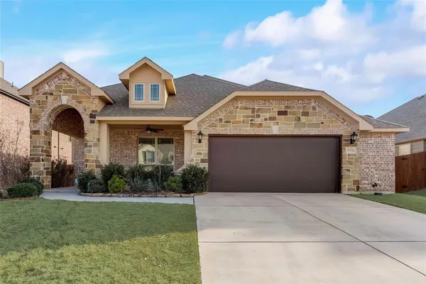 $2,650 | 550 Lily Street, Crowley, TX 76036