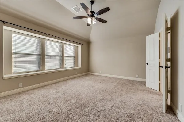 $2,650 | 550 Lily Street, Crowley, TX 76036