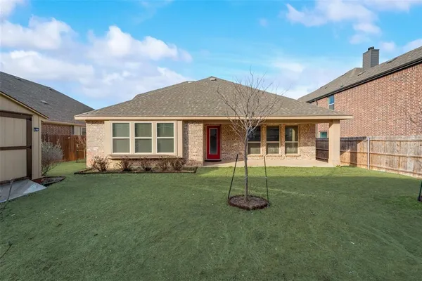 $2,650 | 550 Lily Street, Crowley, TX 76036
