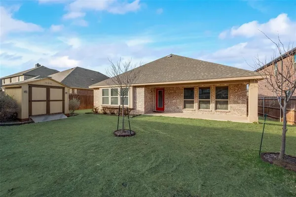 $2,650 | 550 Lily Street, Crowley, TX 76036