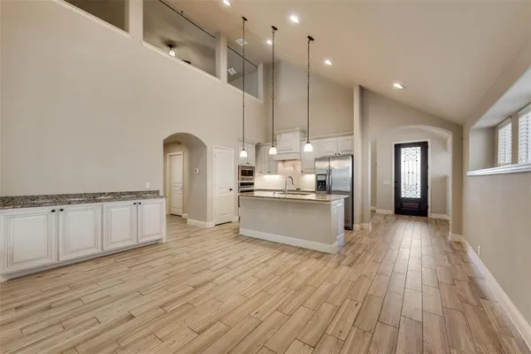 $2,650 | 550 Lily Street, Crowley, TX 76036