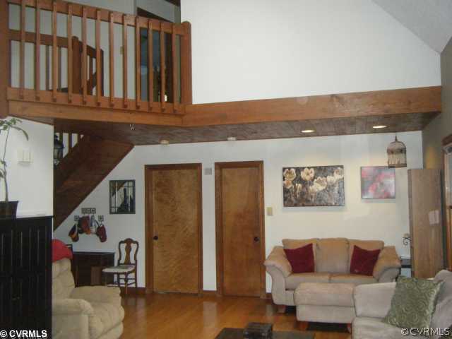 1680 Graves Road Sandston, VA 23150 - Photo 5 of 12 Den/Family/Great Room - high vaulted ceilings