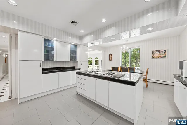 $4,650,000 | 14 Jane Drive, Englewood Cliffs, NJ 07632