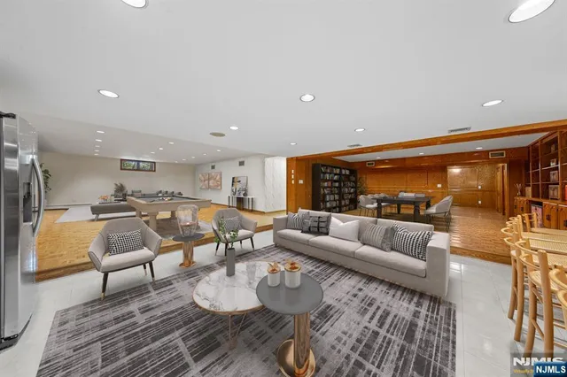 $4,650,000 | 14 Jane Drive, Englewood Cliffs, NJ 07632