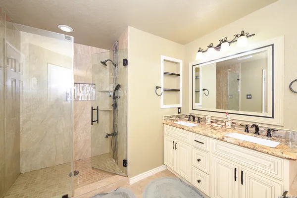 $4,000 | 15922 Tampke Place, San Antonio, TX 78247
