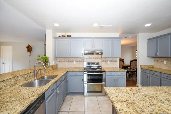 $4,000 | 15922 Tampke Place, San Antonio, TX 78247