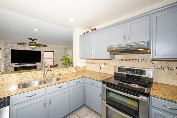 $4,000 | 15922 Tampke Place, San Antonio, TX 78247