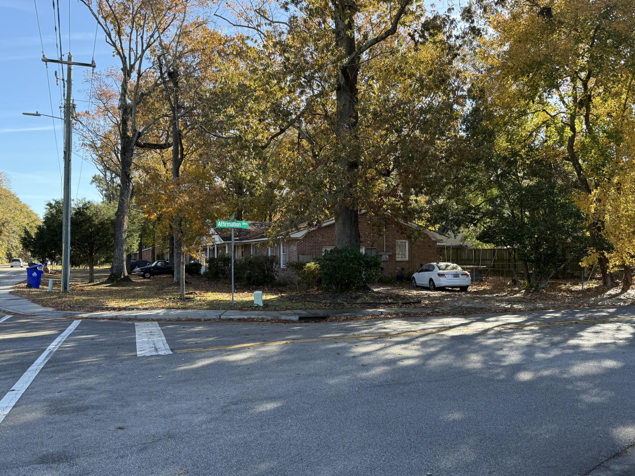 975 Harbor View Road Charleston, SC 29412 - Photo 5 of 13 IMG_7591