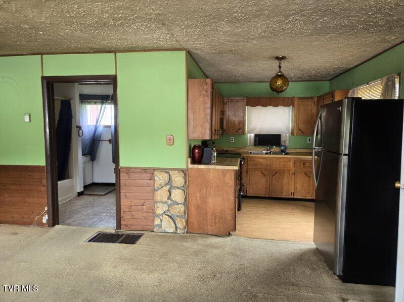 354 Mountain View Drive Hampton, TN 37658 - Photo 12 of 29 IMG_20240823_181432