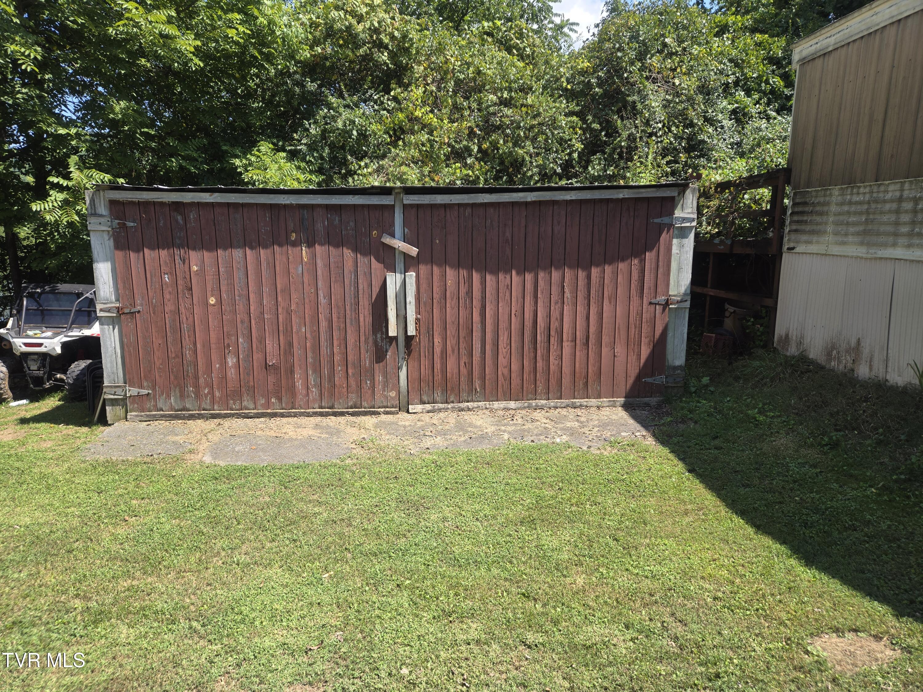 354 Mountain View Drive Hampton, TN 37658 - Photo 18 of 29 20240823_141918