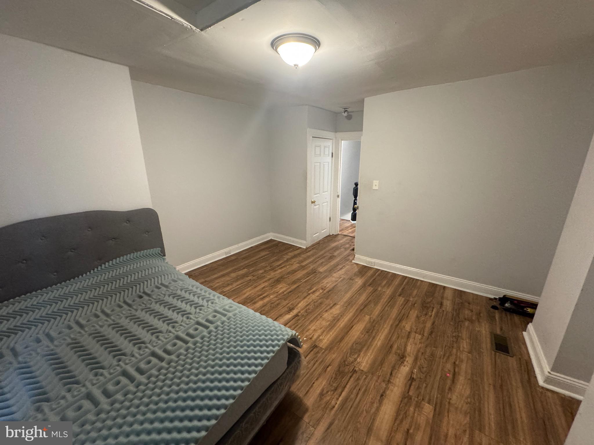 2039 Sinclair Lane Baltimore, MD 21213 - Photo 19 of 28