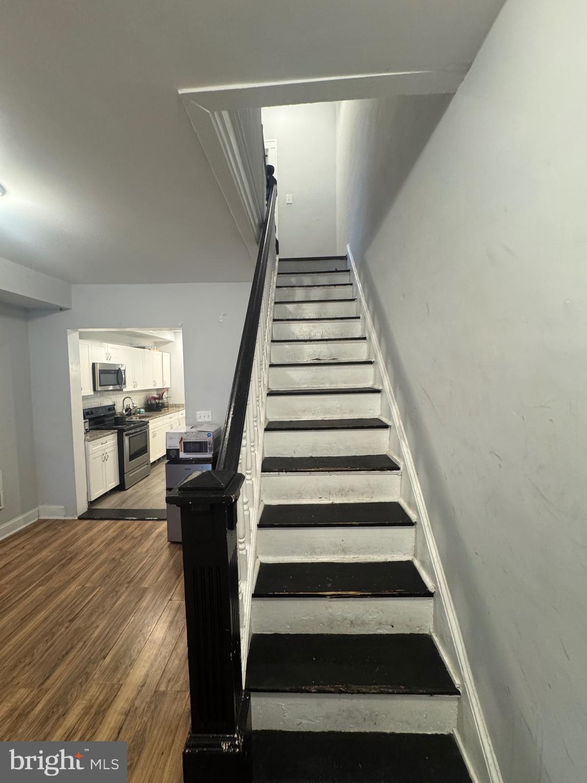 2039 Sinclair Lane Baltimore, MD 21213 - Photo 9 of 28