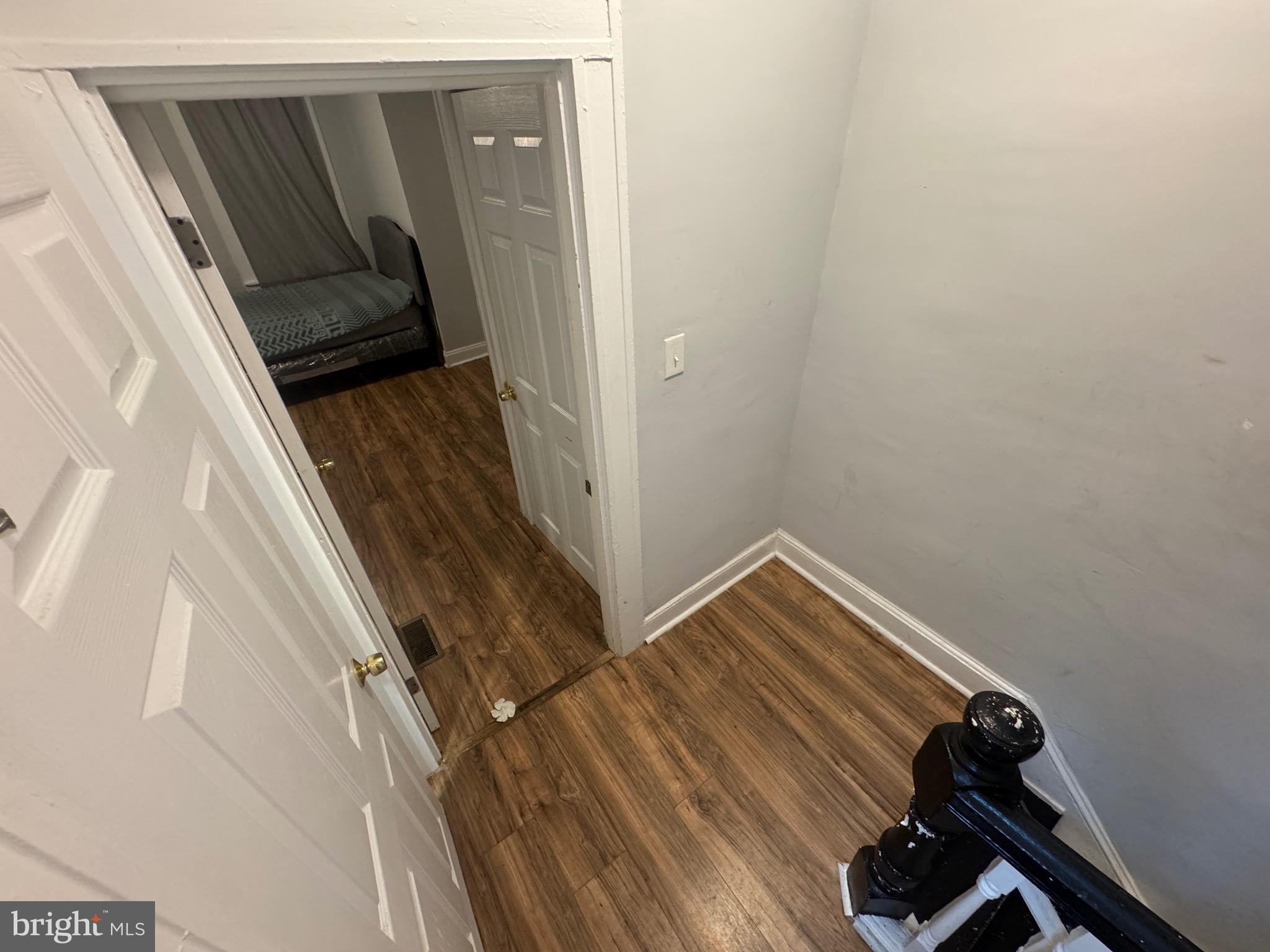 2039 Sinclair Lane Baltimore, MD 21213 - Photo 10 of 28