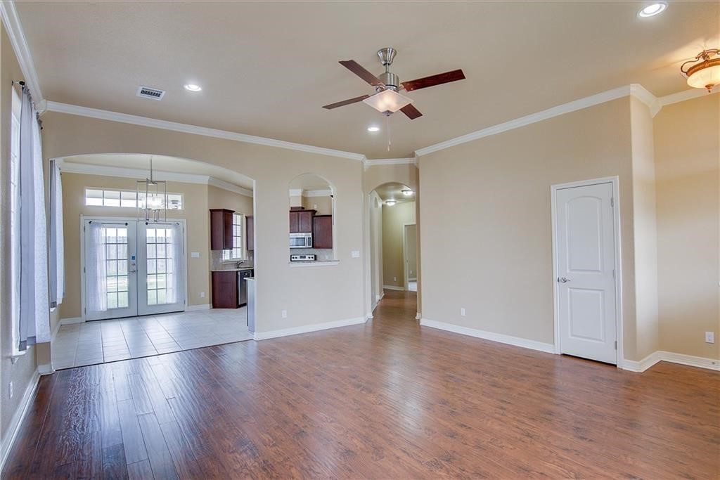 221 Geode Lane Jarrell, TX 76537 - Photo 2 of 18