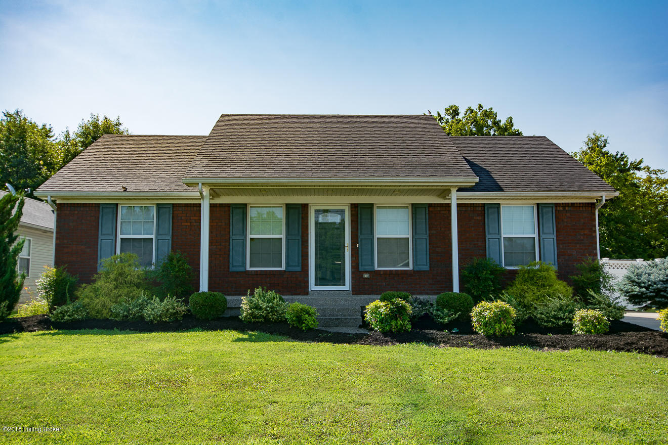 242 Madison Rae Boulevard Shepherdsville, KY 40165 - Photo 2 of 31 Front View
