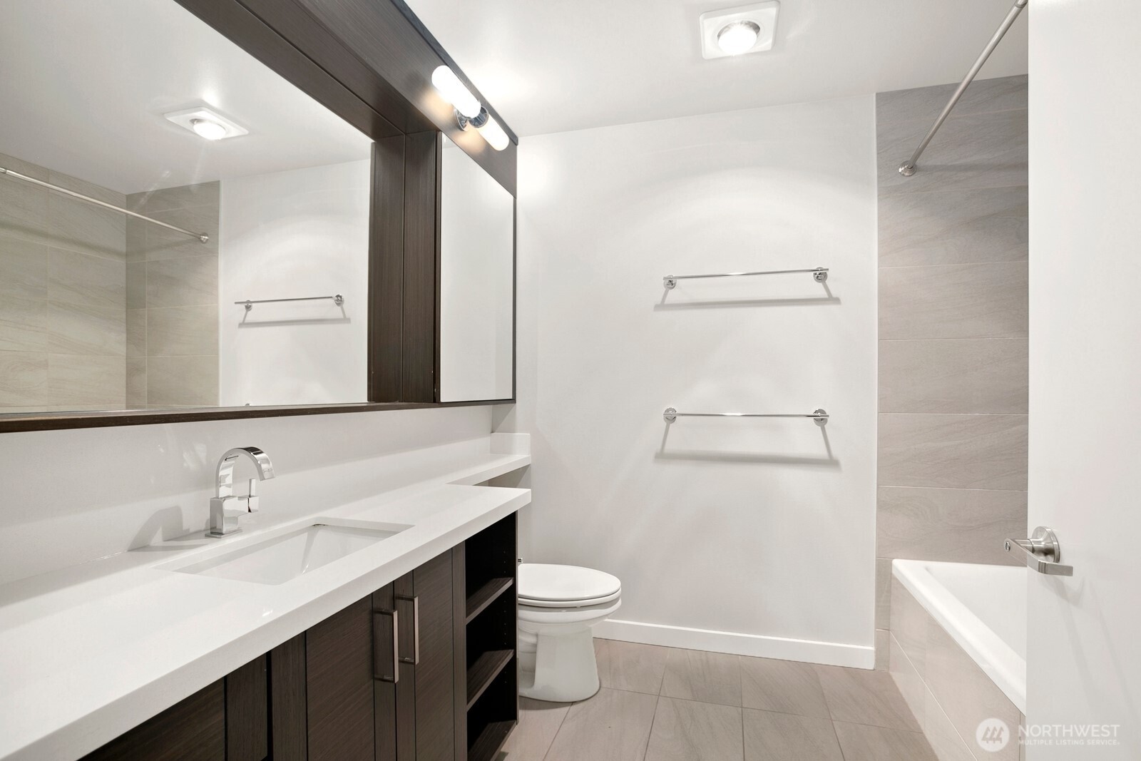 1760 Northwest 56th Street, Unit 421 Seattle, WA 98107 - Photo 14 of 21