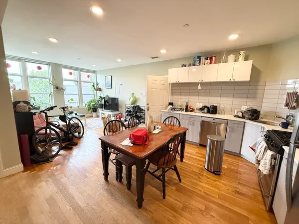 $4,150 | 299 Dudley Street, Unit 5, Boston, MA 02119