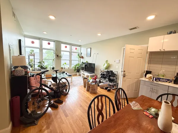 $4,150 | 299 Dudley Street, Unit 5, Boston, MA 02119