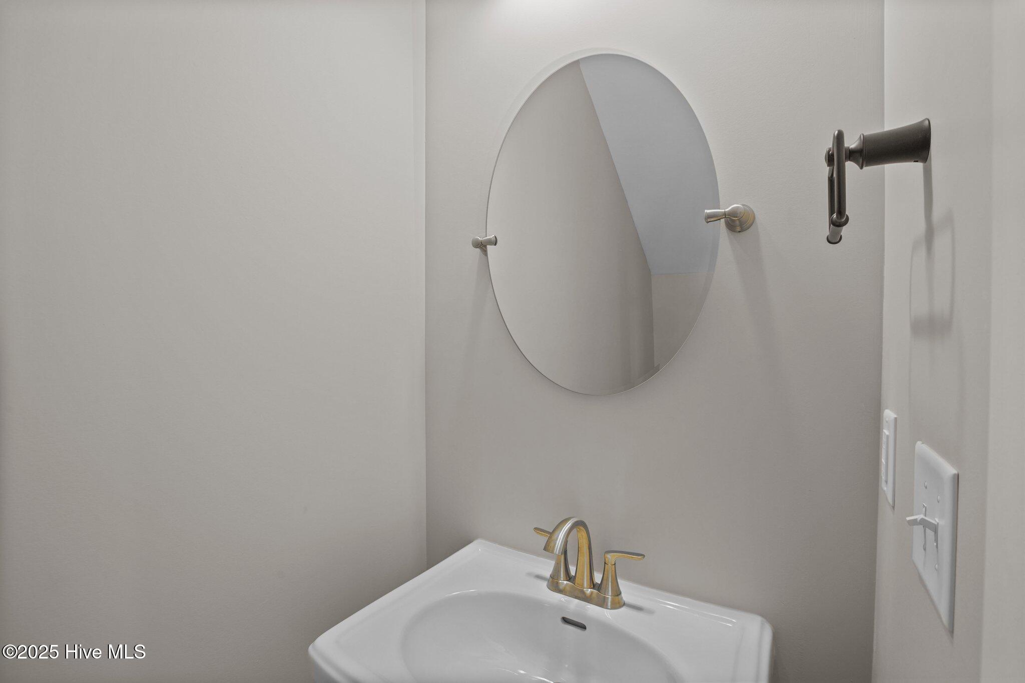 3452 Rockbend Road Greenville, NC 27834 - Photo 7 of 34 Photo of similar home