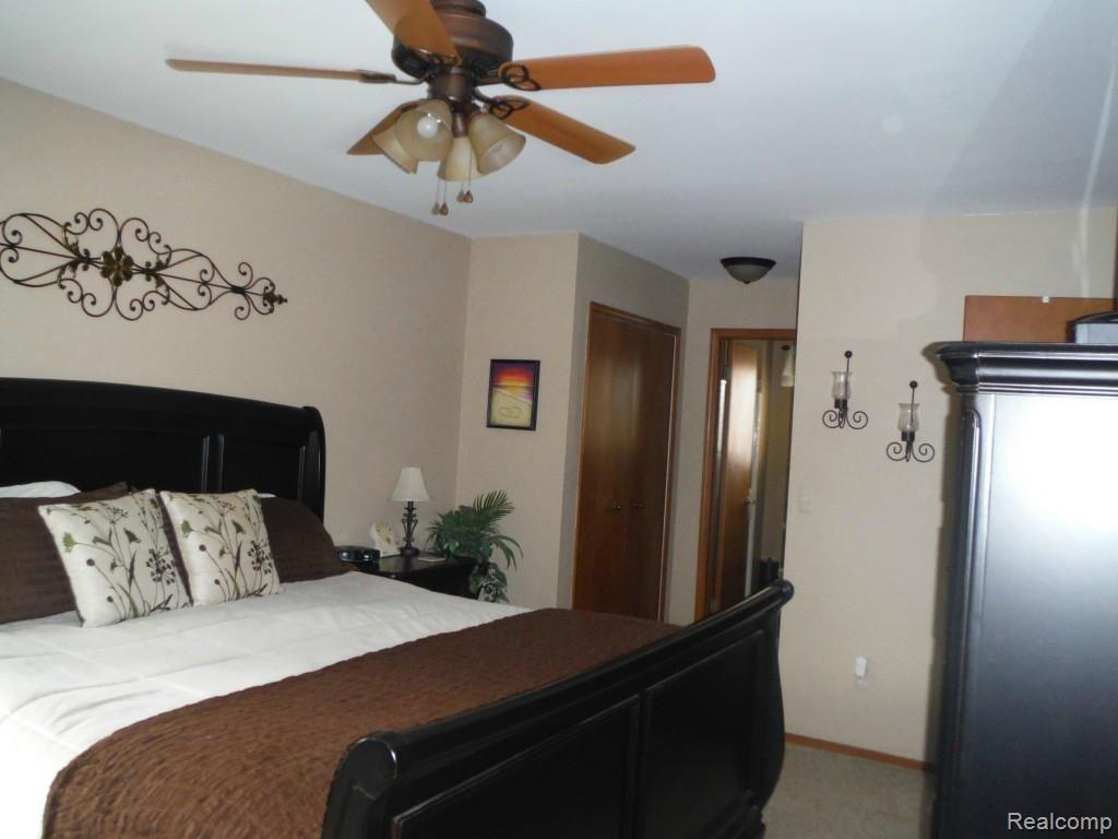 6641 Carlton Road Canton, MI 48187 - Photo 18 of 37 300.jpg