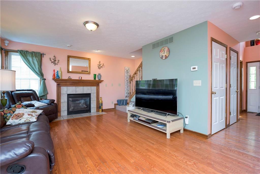5847 West Ridgewood Road Springfield, OH 45502 - Photo 3 of 32
