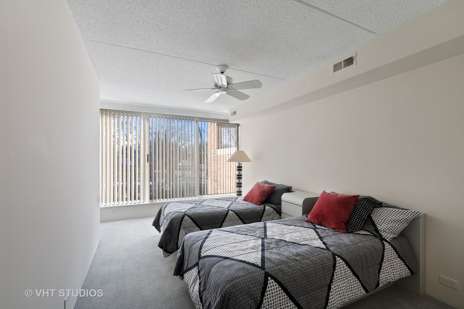 1757 Seton Road Northbrook, IL 60062 - Photo 11 of 22