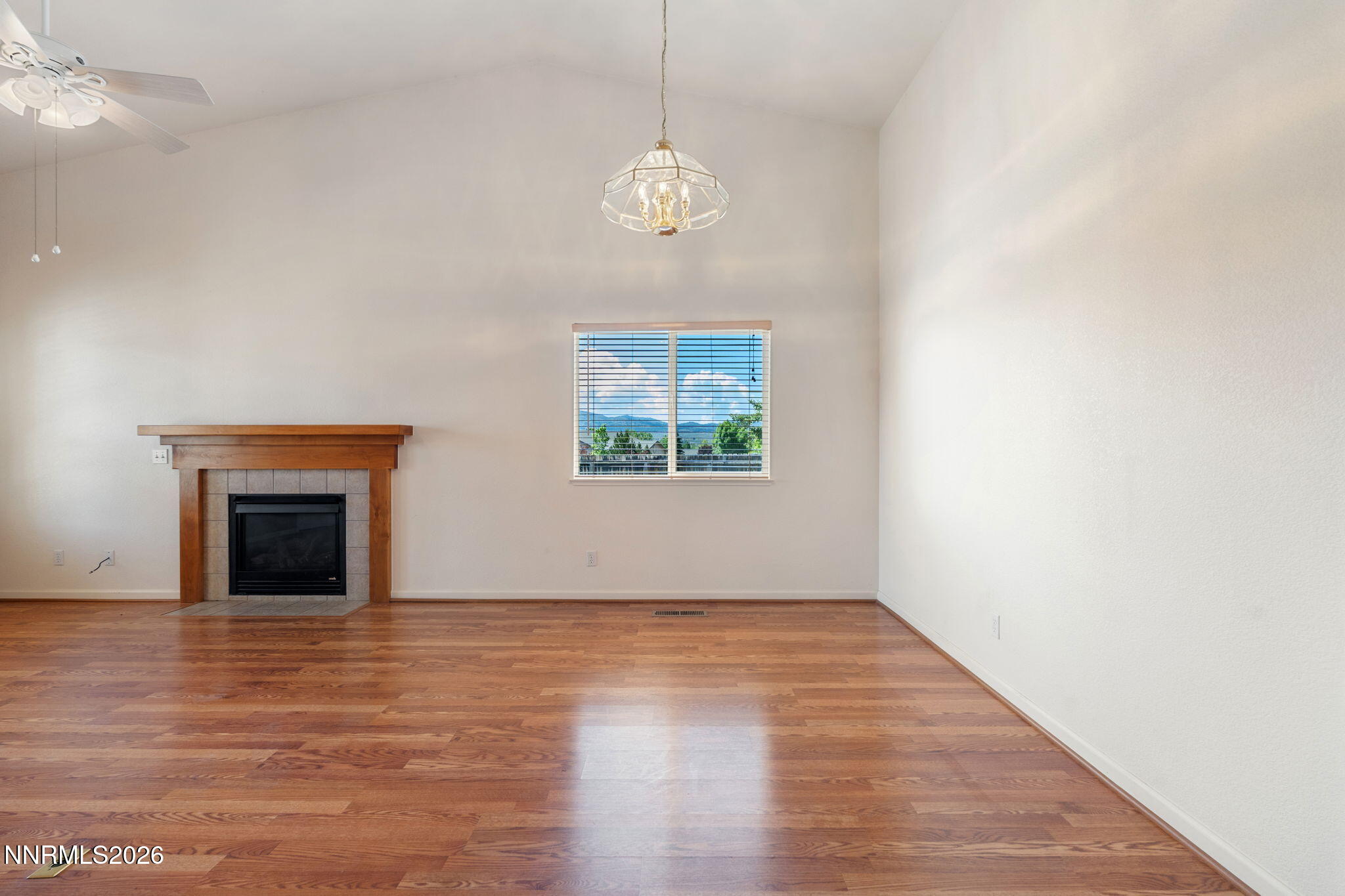 4029 Little Valley Road Reno, NV 89508 - Photo 10 of 39 10-web-or-mls-DSC05910