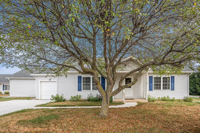 $219,900 | 1000 West Villas Drive, Vicksburg, MI 49097