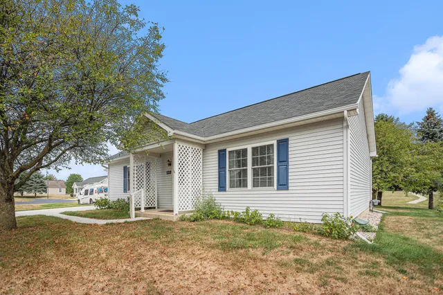 $219,900 | 1000 West Villas Drive, Vicksburg, MI 49097