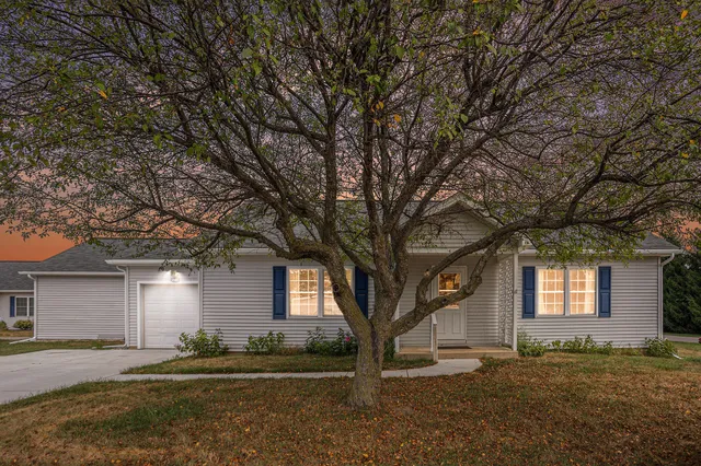 $219,900 | 1000 West Villas Drive, Vicksburg, MI 49097