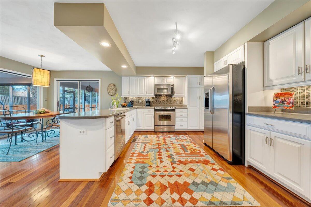 171 Queen Regent Court Blue Ridge, VA 24064 - Photo 3 of 51 Custom Kitchen