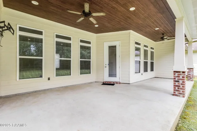 $360,000 | 170 Noah's Ark Boulevard, Cankton, LA 70584