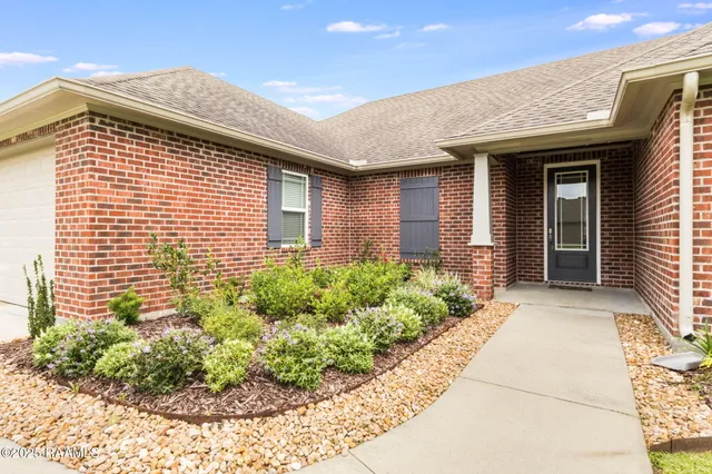 $360,000 | 170 Noah's Ark Boulevard, Cankton, LA 70584